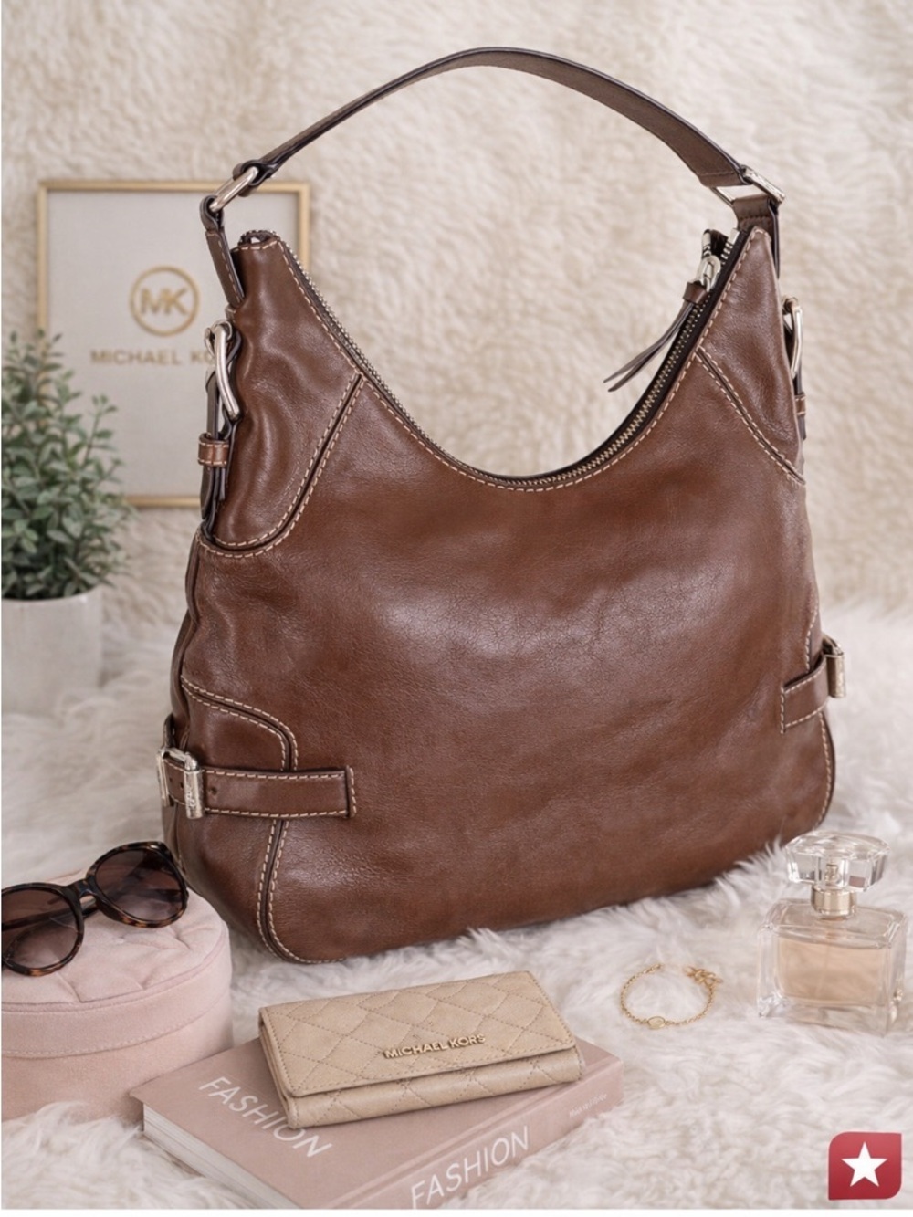Michael Kors Preston ***pristine condition*** - Picture 4 of 10